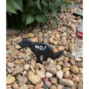 No Pooping Naughty Dog Black Yard Sign with Stake Cast Iron Dog Pee Yard